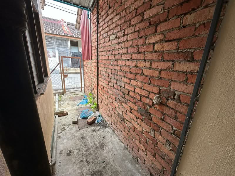 1-storey Terraced House for Sale in Taman Segamat Baru (Segamat) - Kalai Selvan - PropertyGuru.com.my