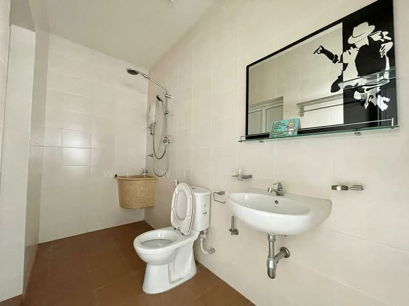 Rumah Banglo untuk Disewa di Pulau Tikus (George Town) - Welwits Sim - Bathroom - PropertyGuru.com.my