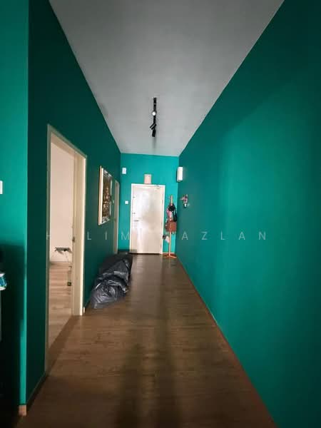 Condominium for Rent at Lakefront Homes - Halim Mazlan - Corridor - PropertyGuru.com.my