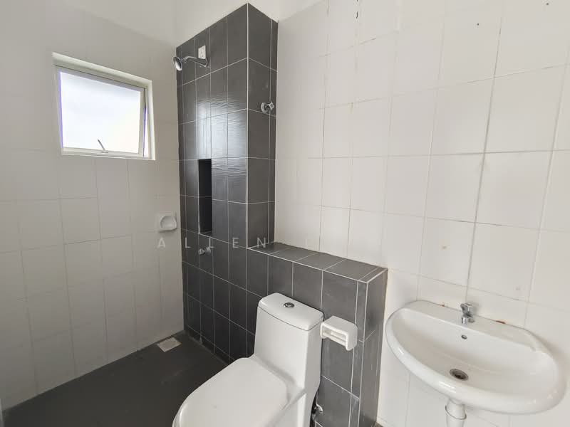 2-storey Terraced House for Rent in Setia Ecohill (Semenyih) - Allen Puah - Bathroom - PropertyGuru.com.my