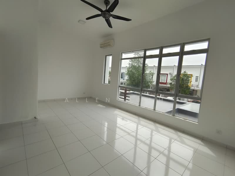 2-storey Terraced House for Rent in Setia Ecohill (Semenyih) - Allen Puah - Living Room - PropertyGuru.com.my