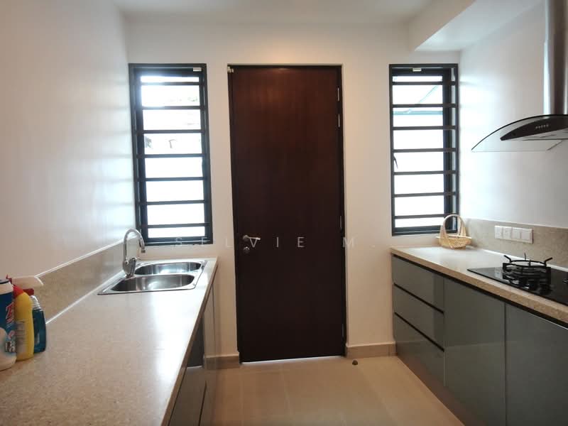 Rumah Banglo untuk Disewa di Damansara Heights (Kuala Lumpur) - Selvie M. - Kitchen - PropertyGuru.com.my