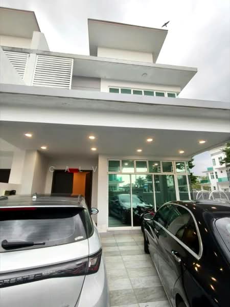 Cluster House for Sale in Mutiara Rini (Skudai) - Calvin Lee - PropertyGuru.com.my