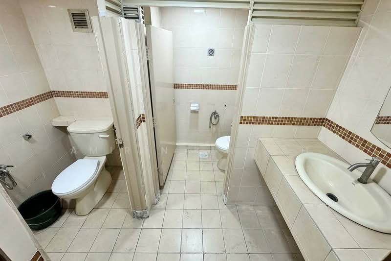 Kedai / Pejabat untuk Disewa di Ampang Jaya (Ampang) - Amirun Kinanah - Bathroom - PropertyGuru.com.my