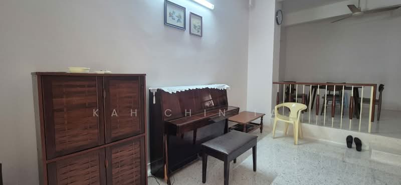Rumah Teres 2 Tingkat untuk Disewa di Taman Sinn Semabok (Melaka City) - Kah Chin Tay - Living Room - PropertyGuru.com.my
