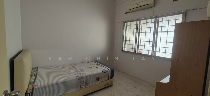 Rumah Teres 2 Tingkat untuk Disewa di Taman Sinn Semabok (Melaka City) - Kah Chin Tay - Bedroom - PropertyGuru.com.my