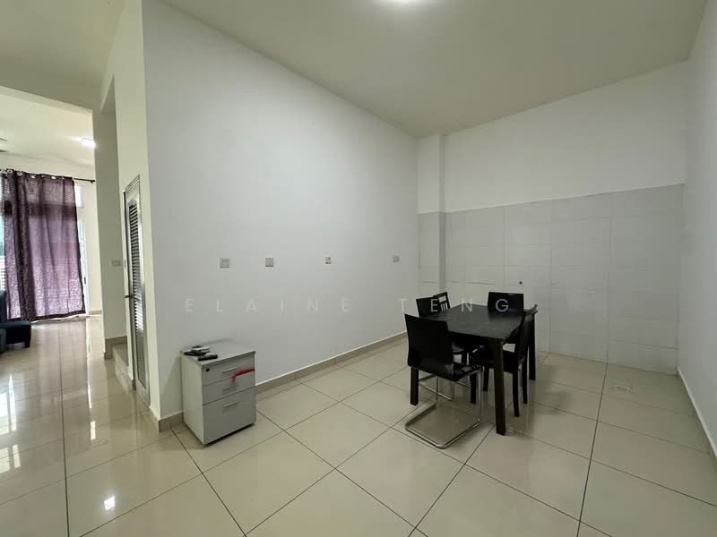 Semi-Detached House for Sale in Canary Garden (Klang) - Elaine Teng - Dining Room - PropertyGuru.com.my