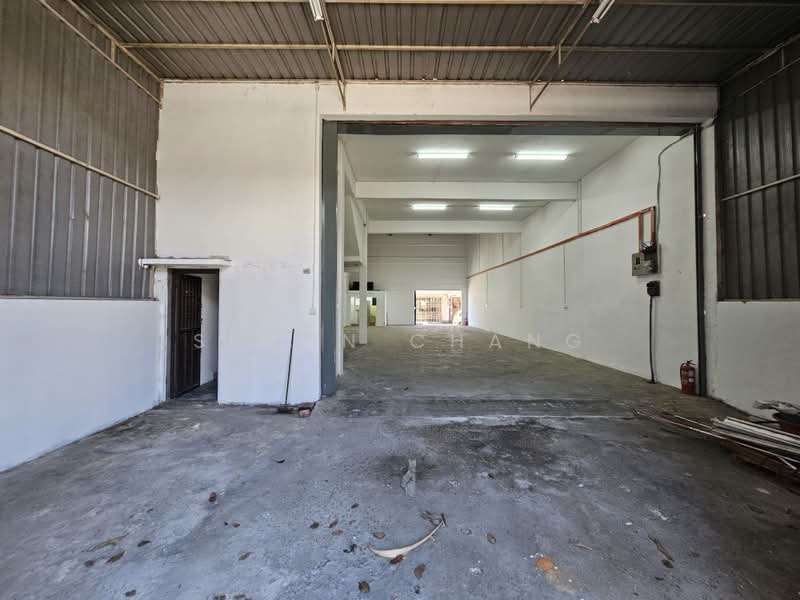 Terrace Factory for Rent in Taman Putri Kulai (Kulai) - Simon Chang - Interior - PropertyGuru.com.my