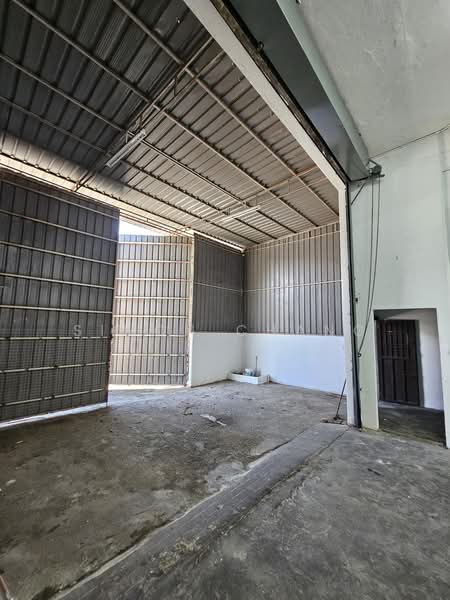 Terrace Factory for Rent in Taman Putri Kulai (Kulai) - Simon Chang - Interior - PropertyGuru.com.my