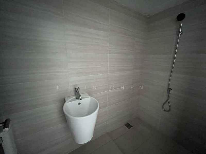 Office for Sale in Kampung Berembang (Ampang) - Kevin Chen - Bathroom - PropertyGuru.com.my