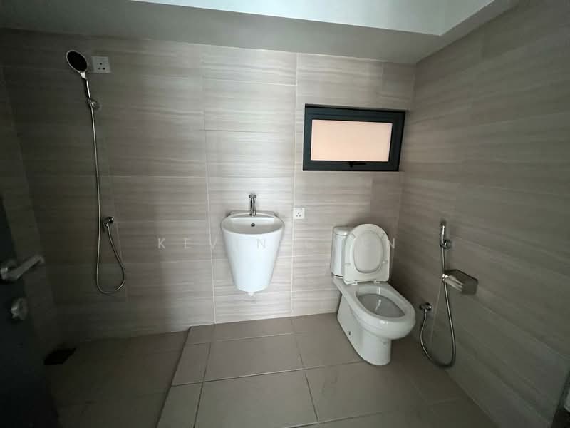 Office for Sale in Kampung Berembang (Ampang) - Kevin Chen - Bathroom - PropertyGuru.com.my