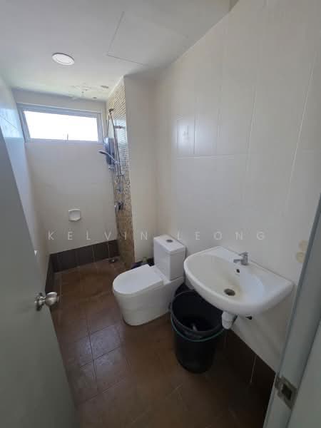 Condominium for Rent at Suasana Lumayan - Kelvin Leong - Bathroom - PropertyGuru.com.my