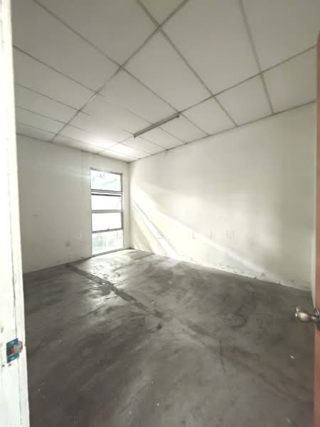 Warehouse for Rent in Kempas Utama (Tebrau) - James Lim - Interior - PropertyGuru.com.my