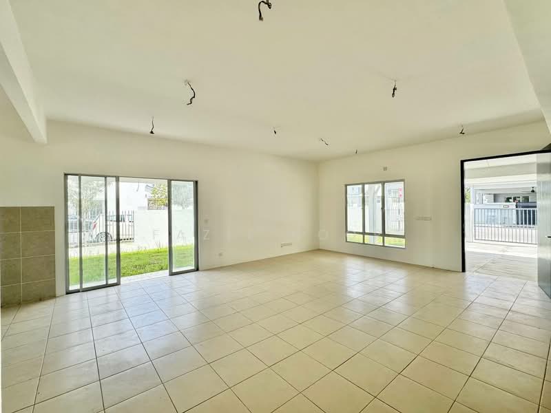 Rumah Teres 2 Tingkat untuk Dijual di Iringan Bayu (Seremban) - Fazie Noor - Living Room - PropertyGuru.com.my