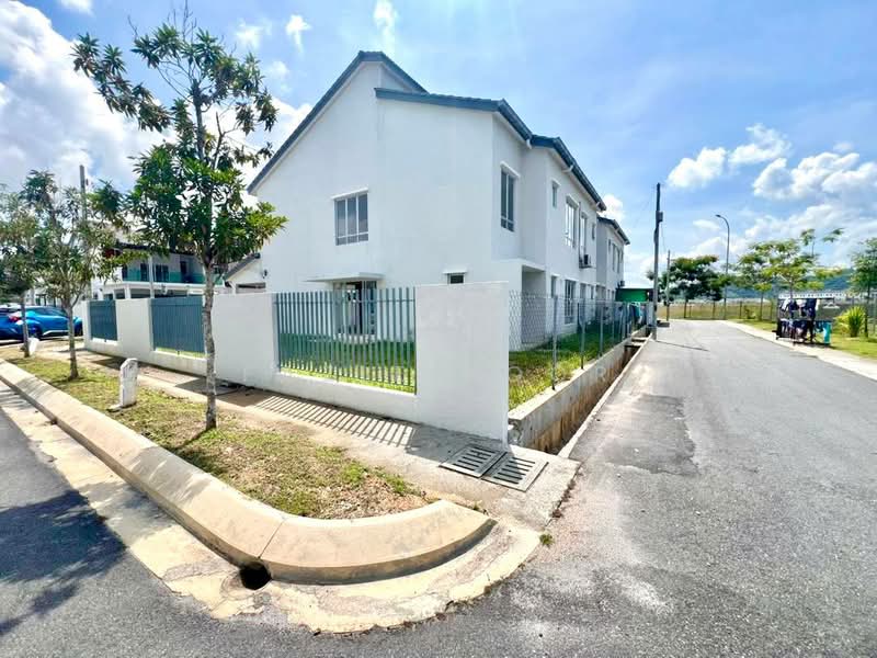 Rumah Teres 2 Tingkat untuk Dijual di Iringan Bayu (Seremban) - Fazie Noor - Exterior - PropertyGuru.com.my