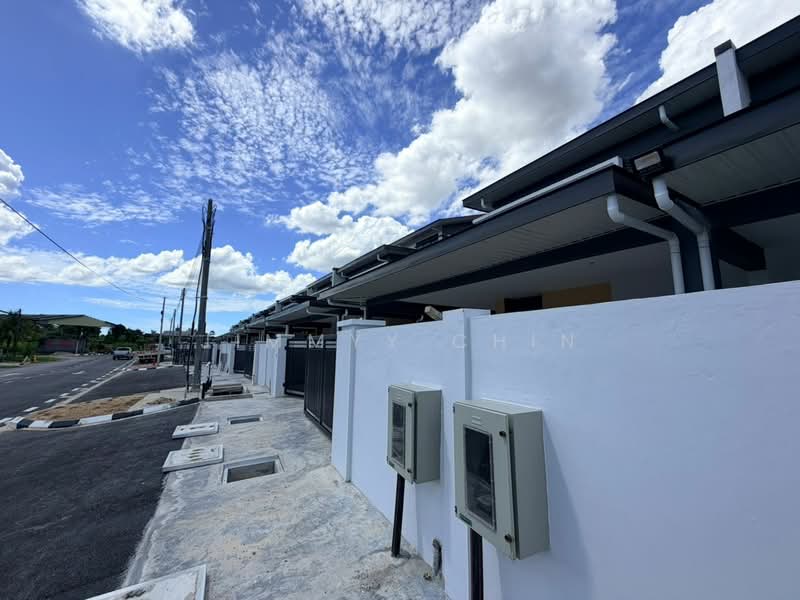 Rumah Berkembar untuk Dijual di Semaba (Kuching) - Jimmyy Chin - Exterior - PropertyGuru.com.my