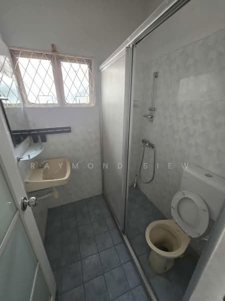 2-storey Terraced House for Sale in Bandar Baru Sri Petaling (Sri Petaling) - Raymond Siew - Bathroom - PropertyGuru.com.my