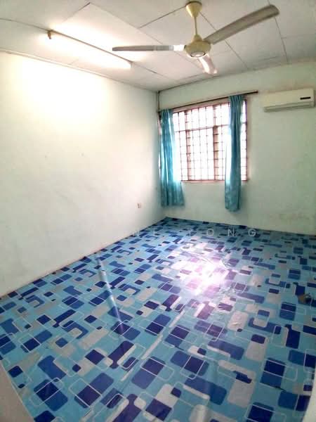 Rumah Teres 2 Tingkat untuk Dijual di Taman Daya (Johor Bahru) - JOANNE YONG - Bedroom - PropertyGuru.com.my