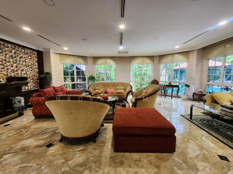 Rumah Banglo untuk Dijual di Shah Alam (Selangor) - Nadrah Omar - Living Room - PropertyGuru.com.my