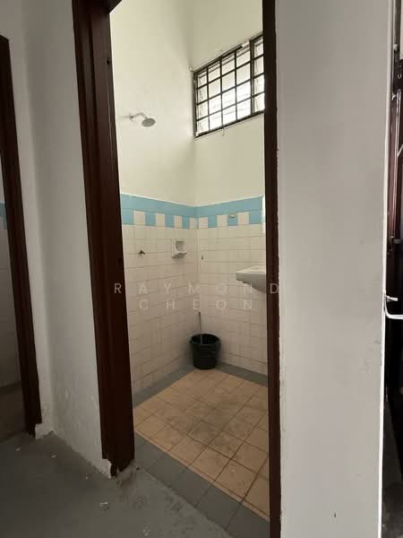 Shop for Rent in Taman Molek (Johor Bahru) - Raymond Cheon - PropertyGuru.com.my