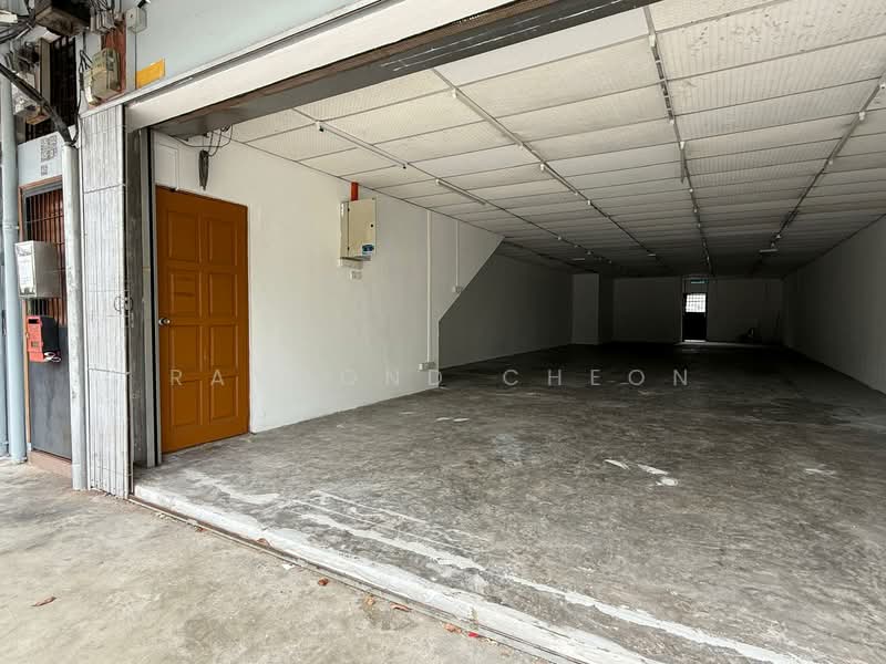 Shop for Rent in Taman Molek (Johor Bahru) - Raymond Cheon - PropertyGuru.com.my