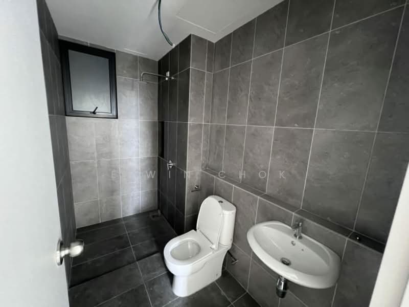 Service Residence for Sale at D'Sini Residences - Elwin Chok - Bathroom - PropertyGuru.com.my