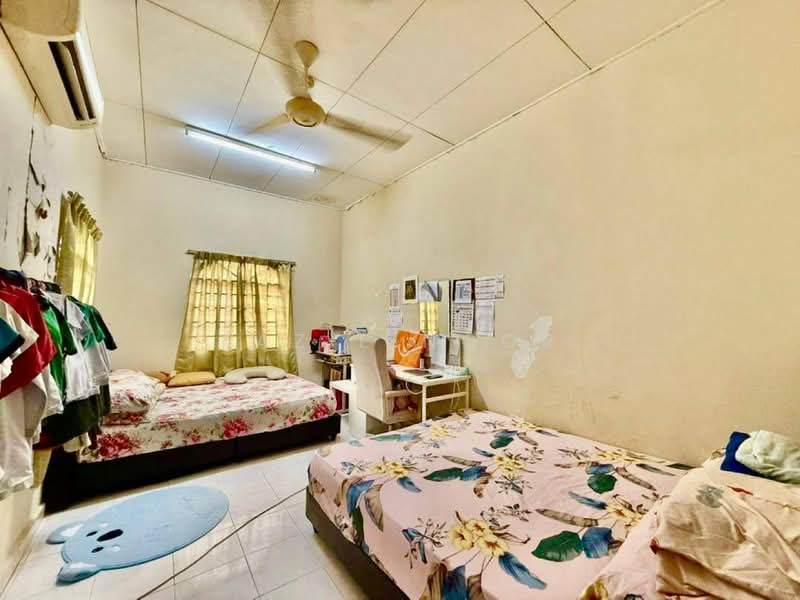 Rumah Teres 2 Tingkat untuk Dijual di Seksyen 7 (Shah Alam) - Fazie Noor - Bedroom - PropertyGuru.com.my
