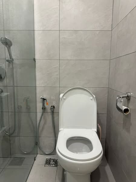 Service Residence for Rent at Dorsett Waterfront Subang - Thanap Priyaa - Bathroom - PropertyGuru.com.my