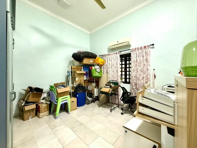 Bungalow for Sale in Taman Melodies (Johor Bahru) - Calvin Wong - Study - PropertyGuru.com.my