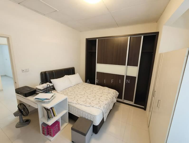 Rumah Teres untuk Dijual di Bandar Country Homes (Rawang) - Sue Arifin - Bedroom - PropertyGuru.com.my