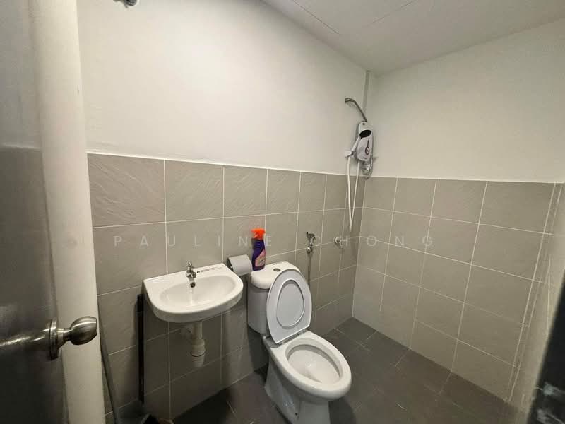 Apartment for Rent at Residensi Metro Kepong - Pauline Chong - Bathroom - PropertyGuru.com.my