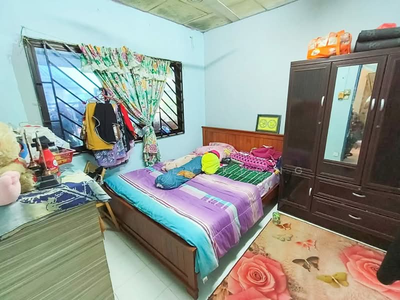 Flat for Sale at Taman Cempaka - Jeffrey Kiong - Bedroom - PropertyGuru.com.my