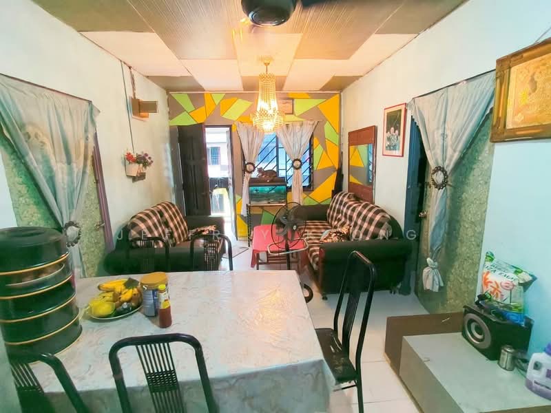 Flat for Sale at Taman Cempaka - Jeffrey Kiong - Living Room - PropertyGuru.com.my