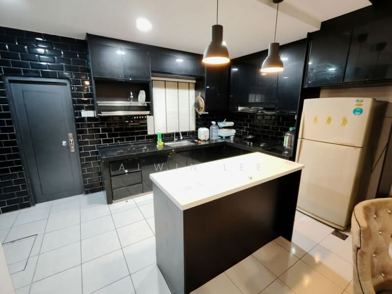 2-storey Terraced House for Sale in Setia Alam (Selangor) - Alwin Lee - Kitchen - PropertyGuru.com.my