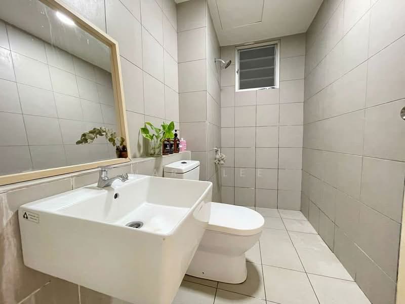 Kondominium untuk Dijual di Lakefront Homes - Mark Lee - Bathroom - PropertyGuru.com.my