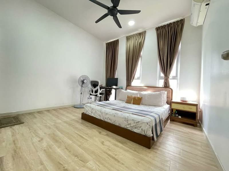 Kondominium untuk Dijual di Lakefront Homes - Mark Lee - Bedroom - PropertyGuru.com.my