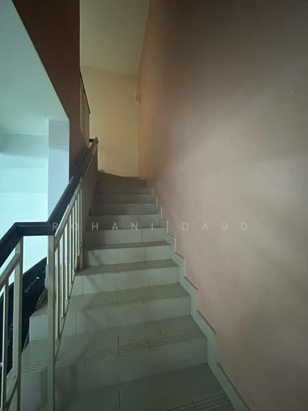 Rumah Teres 2 Tingkat untuk Dijual di Taman Universiti (Bangi) - Rohani Daud - Interior - PropertyGuru.com.my