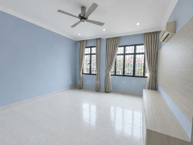 Rumah Teres 2 Tingkat untuk Dijual di Taman Sutera Utama (Skudai) - Jameson Choo - Bedroom - PropertyGuru.com.my