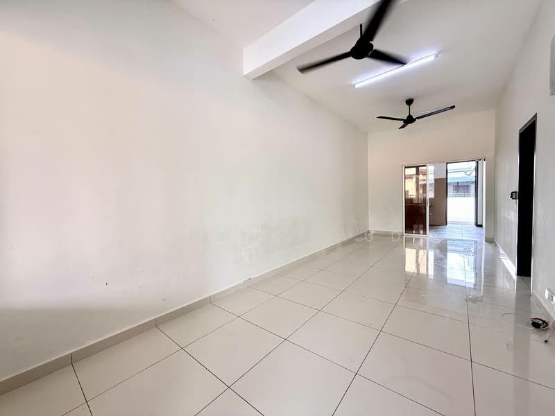 1-storey Terraced House for Rent in Dengkil (Selangor) - Rohani Daud - Living Room - PropertyGuru.com.my