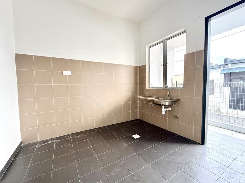 1-storey Terraced House for Rent in Dengkil (Selangor) - Rohani Daud - Kitchen - PropertyGuru.com.my