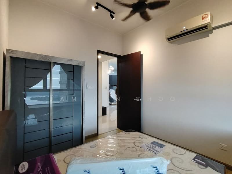 Condominium for Rent at Royal Strand @ Country Garden Danga Bay - Jameson Choo - Bedroom - PropertyGuru.com.my