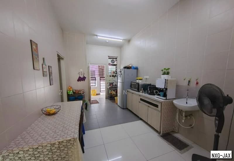 2-storey Terraced House for Sale in Bandar Bukit Raja (Klang) - Zackinn Hoi - Kitchen - PropertyGuru.com.my