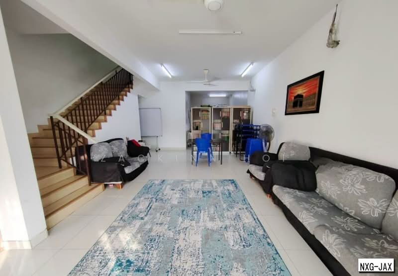 2-storey Terraced House for Sale in Bandar Bukit Raja (Klang) - Zackinn Hoi - Living Room - PropertyGuru.com.my