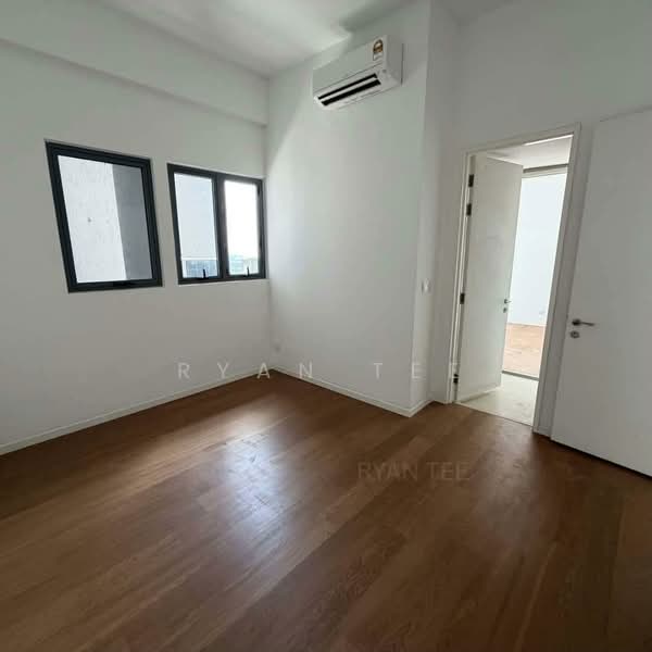 Condominium for Sale at The Peak - RYAN TEE - Bedroom - PropertyGuru.com.my