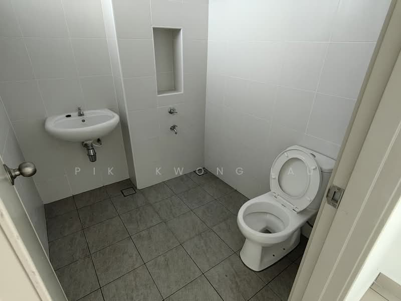 Cluster House for Sale in Taman Damai Jaya (Skudai) - Pik Kwong Lau - Bathroom - PropertyGuru.com.my