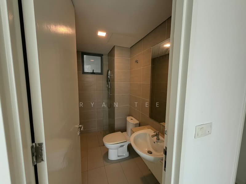 Condominium for Sale at The Peak - RYAN TEE - Bathroom - PropertyGuru.com.my
