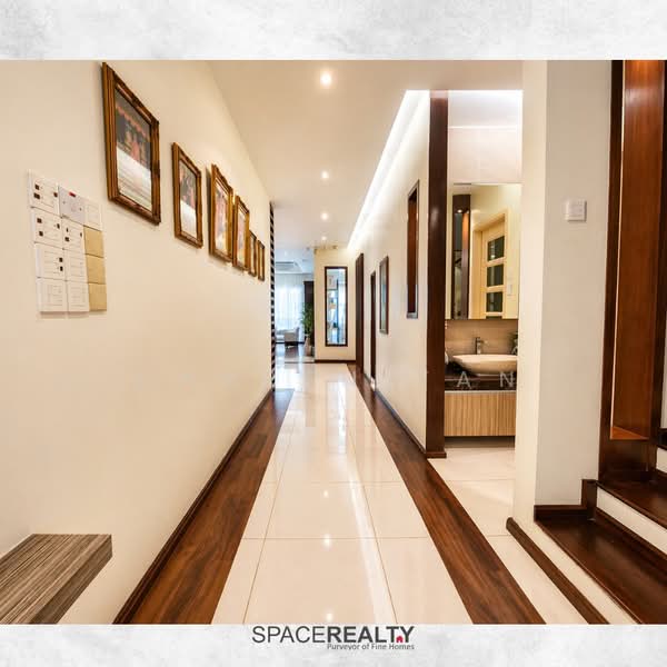 Rumah Berkembar untuk Dijual di Bangsar (Kuala Lumpur) - Darren Tan - Corridor - PropertyGuru.com.my