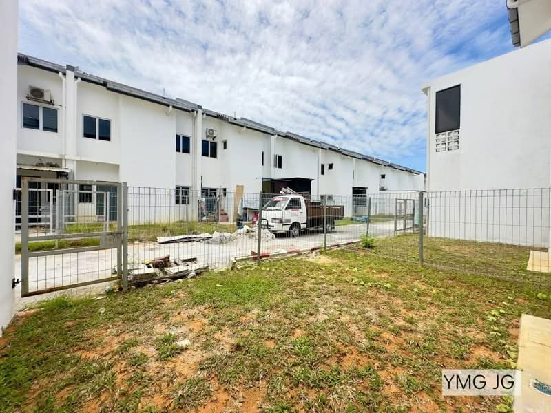 2-storey Terraced House for Sale in Bandar Bukit Raja (Klang) - Zackinn Hoi - Exterior - PropertyGuru.com.my