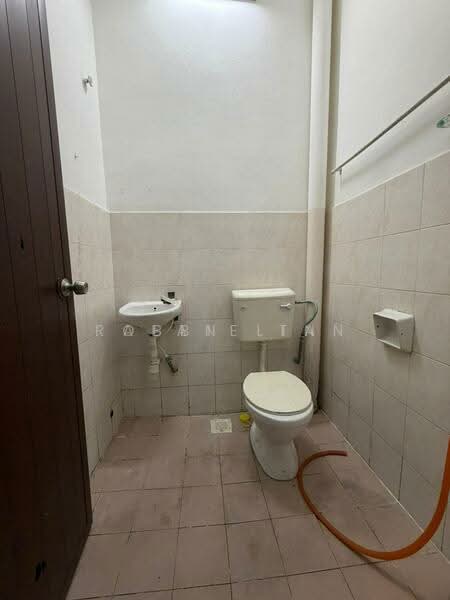 Kedai untuk Disewa di Austin Heights (Tebrau) - Alan Lin - Bathroom - PropertyGuru.com.my