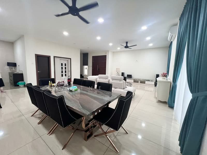 Rumah Berkembar untuk Disewa di Country Heights (Kajang) - Elaine Ding - Dining Room - PropertyGuru.com.my